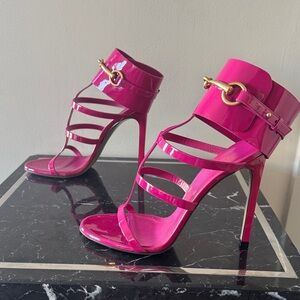 Gucci Ursula Fuchsia Cage Heels with Gold Horsebits 39 New